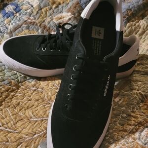 Adidas sueded sneaks, size 11